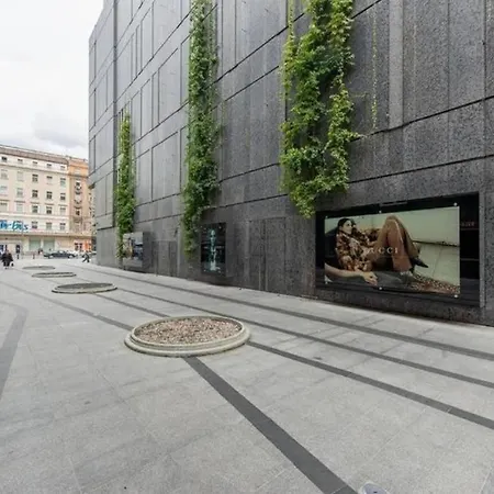 Modern And Cozy- Location-b11/13 *